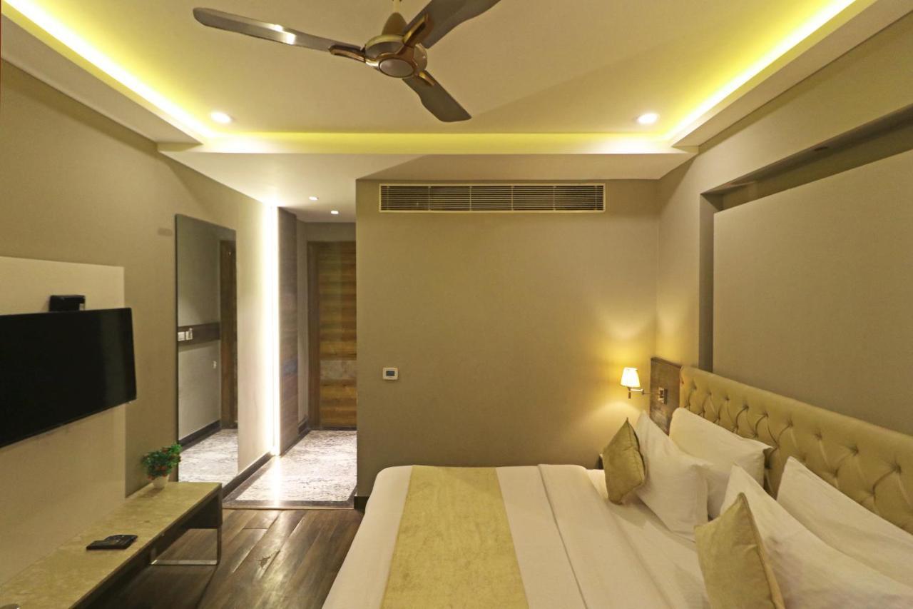 The Ivy Grand Hotel In City Centre With Free Secured Parking نيودلهي المظهر الخارجي الصورة
