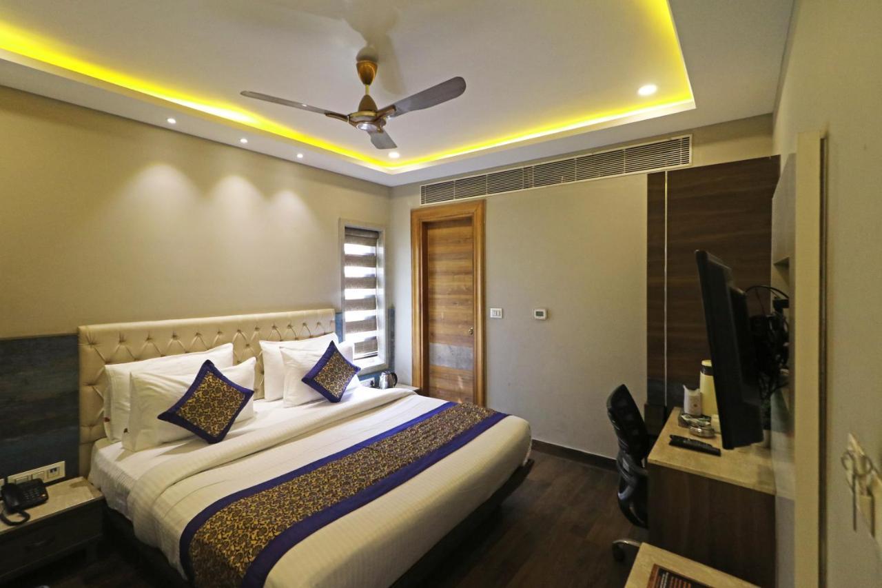 The Ivy Grand Hotel In City Centre With Free Secured Parking نيودلهي المظهر الخارجي الصورة