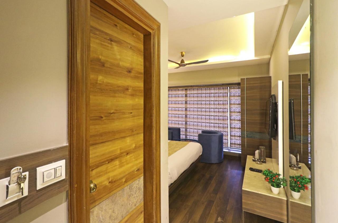 The Ivy Grand Hotel In City Centre With Free Secured Parking نيودلهي المظهر الخارجي الصورة