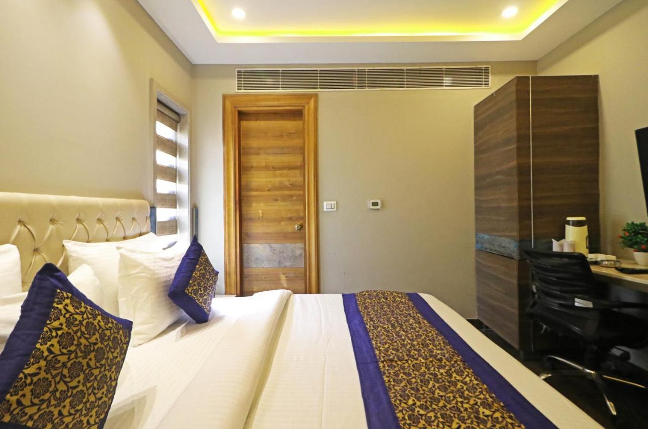 The Ivy Grand Hotel In City Centre With Free Secured Parking نيودلهي المظهر الخارجي الصورة