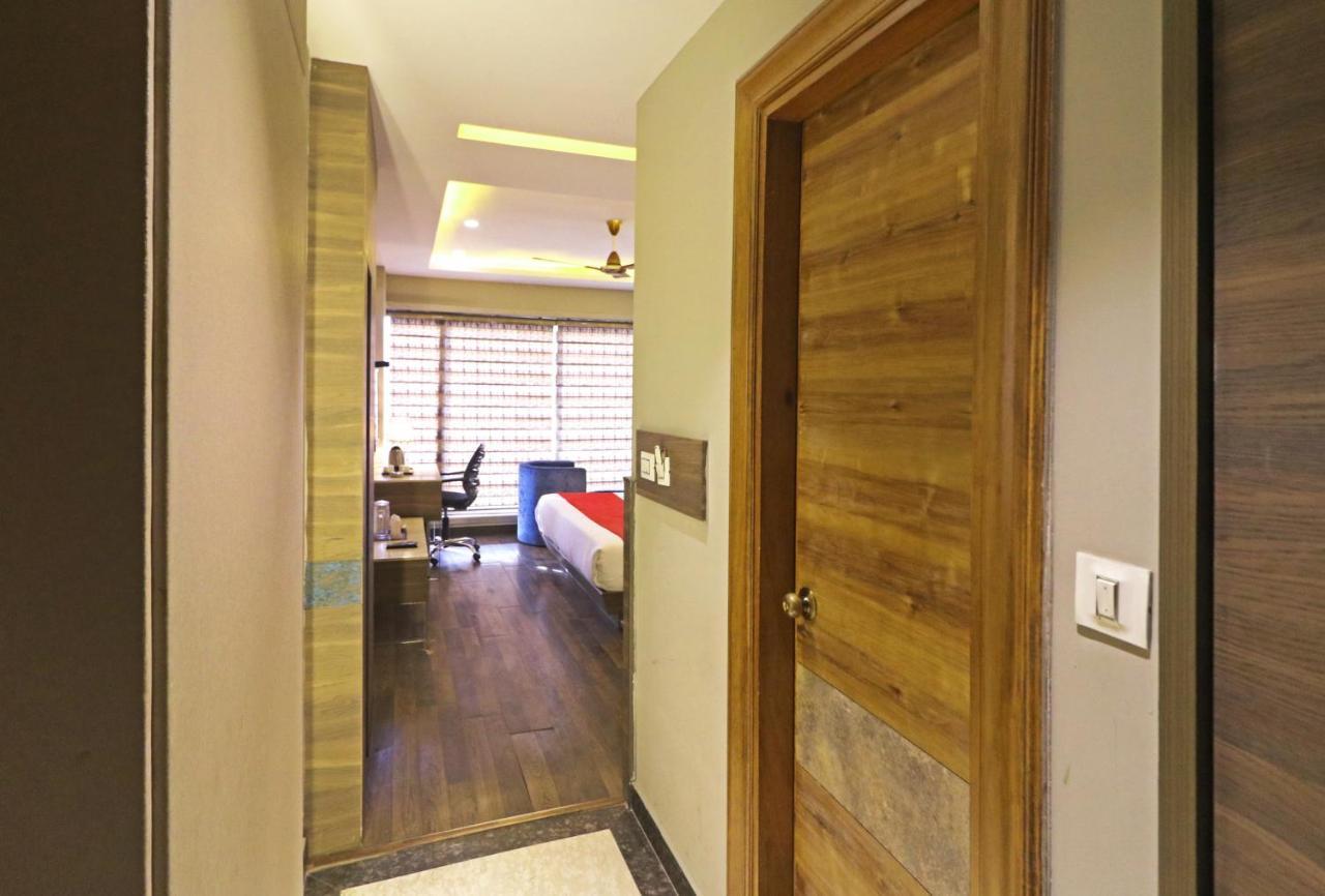 The Ivy Grand Hotel In City Centre With Free Secured Parking نيودلهي المظهر الخارجي الصورة
